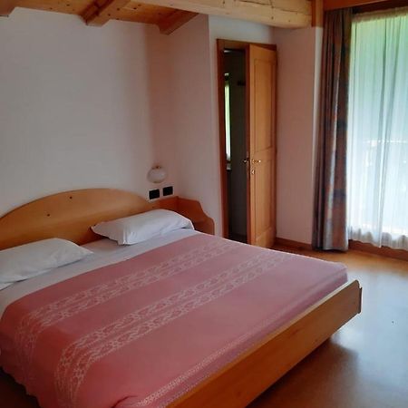 Albergo Scoiattolo Tret Extérieur photo
